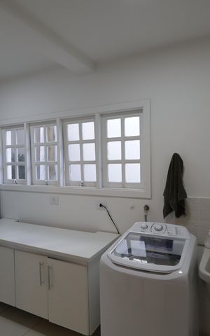 Casa à venda com 351m², 3 quartos e 3 vagasÁrea de Serviço