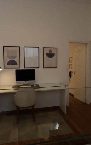 Casa à venda com 351m², 3 quartos e 3 vagasEscritório