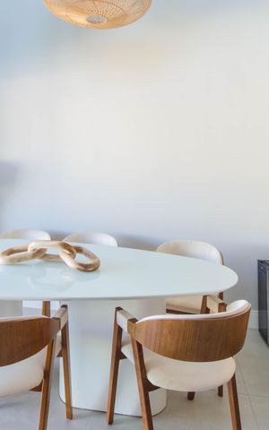 Apartamento à venda com 146m², 3 quartos e 3 vagas Apartamento à venda com 146m², 3 quartos e 3 vagasCozinha e Copa