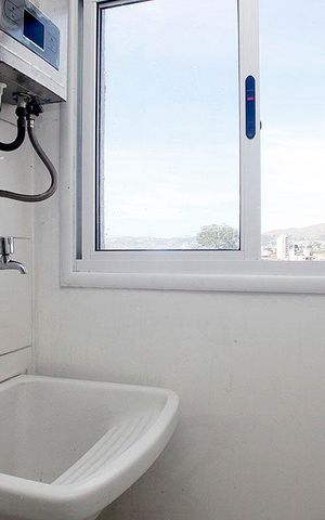 Apartamento à venda com 52m², 2 quartos e 1 vagaCozinha + Área de Serviço