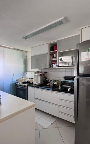 Apartamento à venda com 171m², 3 quartos e 2 vagas Apartamento à venda com 171m², 3 quartos e 2 vagasCozinha e Área de Serviço