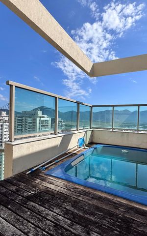 Apartamento à venda com 171m², 3 quartos e 2 vagas Apartamento à venda com 171m², 3 quartos e 2 vagasTerraço