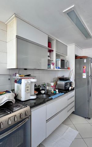 Apartamento à venda com 171m², 3 quartos e 2 vagas Apartamento à venda com 171m², 3 quartos e 2 vagasCozinha e Área de Serviço