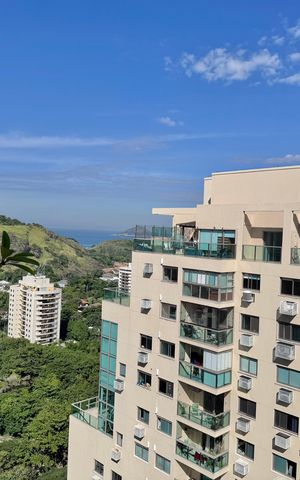 Apartamento à venda com 171m², 3 quartos e 2 vagas Apartamento à venda com 171m², 3 quartos e 2 vagasVista / Terraço