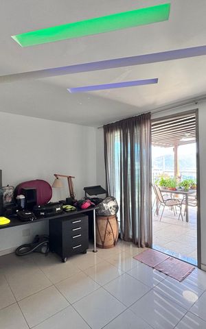 Apartamento à venda com 171m², 3 quartos e 2 vagas Apartamento à venda com 171m², 3 quartos e 2 vagasSala - Segundo Andar
