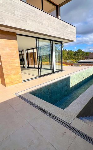 Casa à venda com 874m², 3 quartos e 6 vagasVista Sala