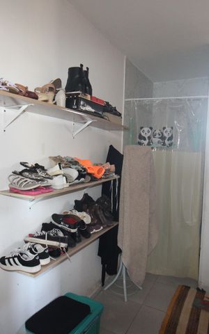Casa à venda com 200m², 3 quartos e 3 vagasBanheiro 3