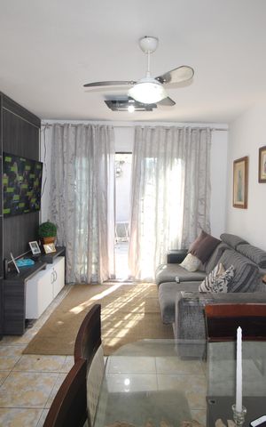 Casa à venda com 200m², 3 quartos e 3 vagasSala