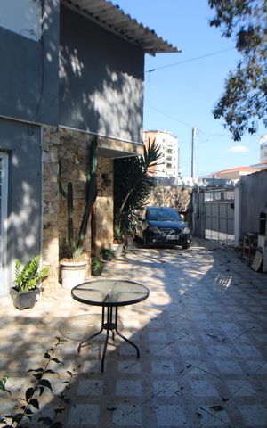 Casa à venda com 200m², 3 quartos e 3 vagasGaragem