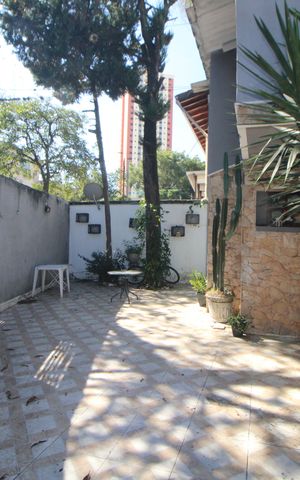 Casa à venda com 200m², 3 quartos e 3 vagasGaragem