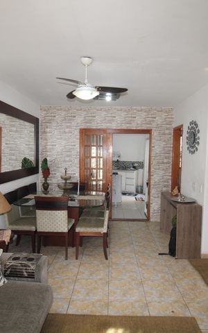 Casa à venda com 200m², 3 quartos e 3 vagasSala