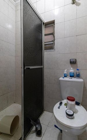 Casa para alugar com 480m², 4 quartos e 2 vagas Casa para alugar com 480m², 4 quartos e 2 vagasCasa 1 - Banheiro da suíte
