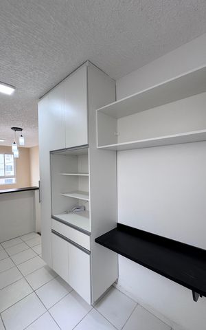 Apartamento à venda com 43m², 2 quartos e 1 vaga Apartamento à venda com 43m², 2 quartos e 1 vagaCozinha e Área de Serviço