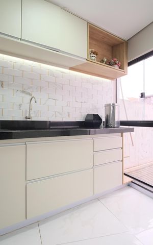 Casa à venda com 350m², 3 quartos e 4 vagasCozinha e Área de Serviço