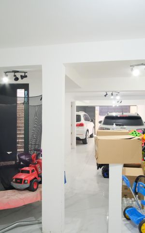 Casa à venda com 350m², 3 quartos e 4 vagasGaragem