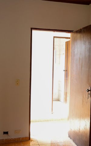 Casa à venda com 240m², 3 quartos e 2 vagas Casa à venda com 240m², 3 quartos e 2 vagasQuarto 2