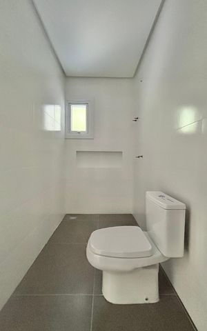 Casa à venda com 162m², 3 quartos e 4 vagasBanheiro Suíte 2