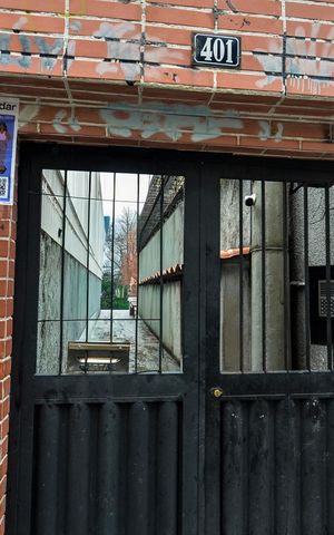 Casa de condomínio à venda com 65m², 2 quartos e sem vaga Casa de condomínio à venda com 65m², 2 quartos e sem vagaFachada