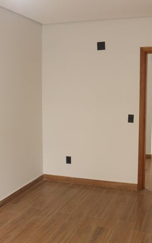 Casa à venda com 200m², 3 quartos e 4 vagasSuíte 1