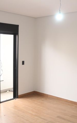 Casa à venda com 200m², 3 quartos e 4 vagasSuíte 3