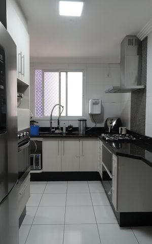 Apartamento à venda com 84m², 2 quartos e 2 vagasCozinha