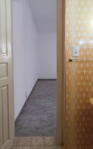 Casa para alugar com 200m², 2 quartos e 2 vagas Casa para alugar com 200m², 2 quartos e 2 vagasBanheiro Suíte