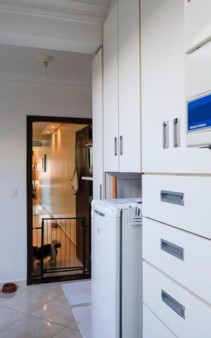 Casa à venda com 235m², 3 quartos e 4 vagasÁrea de serviço