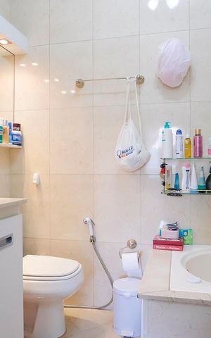 Casa à venda com 235m², 3 quartos e 4 vagasBanheiro da suíte 1