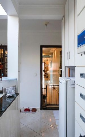 Casa à venda com 235m², 3 quartos e 4 vagasÁrea de serviço