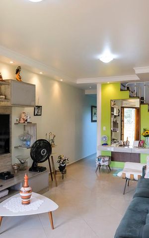 Casa à venda com 235m², 3 quartos e 4 vagasSala