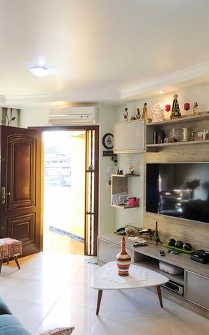 Casa à venda com 235m², 3 quartos e 4 vagasSala