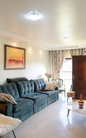Casa à venda com 235m², 3 quartos e 4 vagasSala