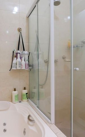 Casa à venda com 235m², 3 quartos e 4 vagasBanheiro da suíte 1