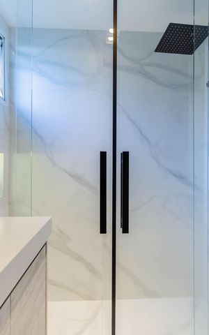 Apartamento à venda com 176m², 4 quartos e 3 vagas Apartamento à venda com 176m², 4 quartos e 3 vagasBanheiro da Suíte 2