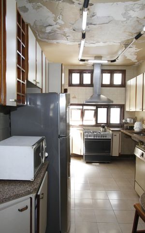 Casa à venda com 229m², 5 quartos e 4 vagasCozinha
