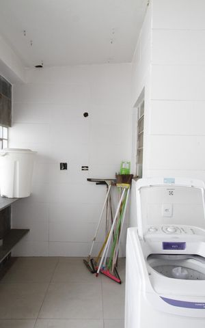 Casa à venda com 229m², 5 quartos e 4 vagasÁrea de Serviço