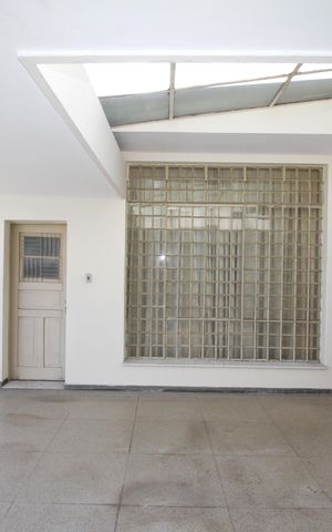 Casa à venda com 229m², 5 quartos e 4 vagasVaranda