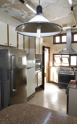 Casa à venda com 229m², 5 quartos e 4 vagasCozinha