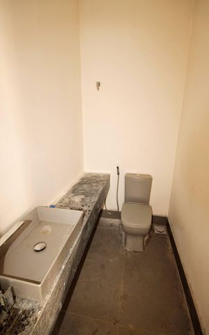 Casa de condomínio à venda com 403m², 4 quartos e 4 vagasLavabo