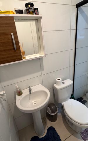 Apartamento à venda com 48m², 2 quartos e 1 vaga Apartamento à venda com 48m², 2 quartos e 1 vagaBanheiro