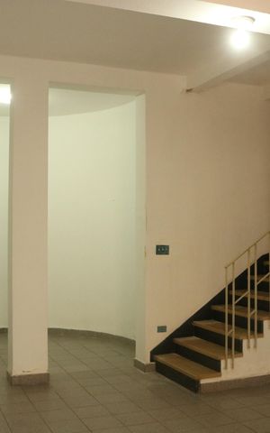 Casa à venda com 320m², 3 quartos e 4 vagasSala 2