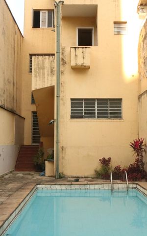 Casa à venda com 320m², 3 quartos e 4 vagasQuintal