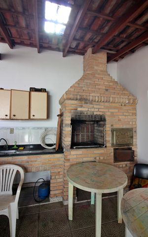 Casa à venda com 380m², 3 quartos e 4 vagasChurrasqueira