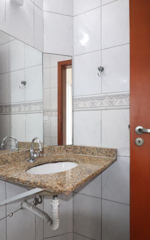 Apartamento para alugar com 100m², 3 quartos e 2 vagasBanheiro da Suíte