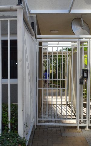 Apartamento à venda com 36m², 1 quarto e sem vagaFachada + Plaquinha