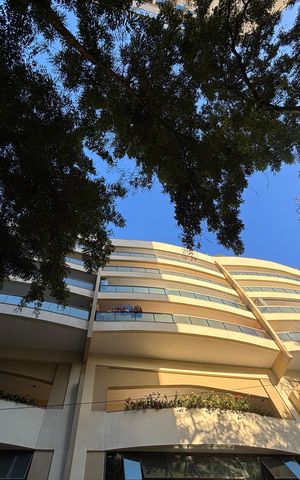 Apartamento à venda com 200m², 3 quartos e 2 vagasFachada