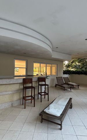 Apartamento à venda com 200m², 3 quartos e 2 vagasÁrea comum - piscina