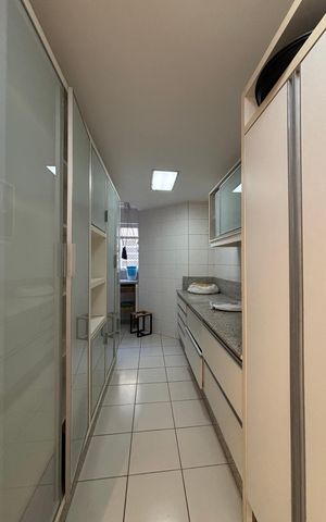 Apartamento à venda com 200m², 3 quartos e 2 vagasCozinha