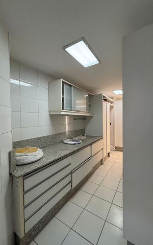 Apartamento à venda com 200m², 3 quartos e 2 vagasCozinha