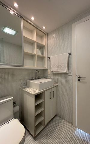 Apartamento à venda com 200m², 3 quartos e 2 vagasBanheiro social